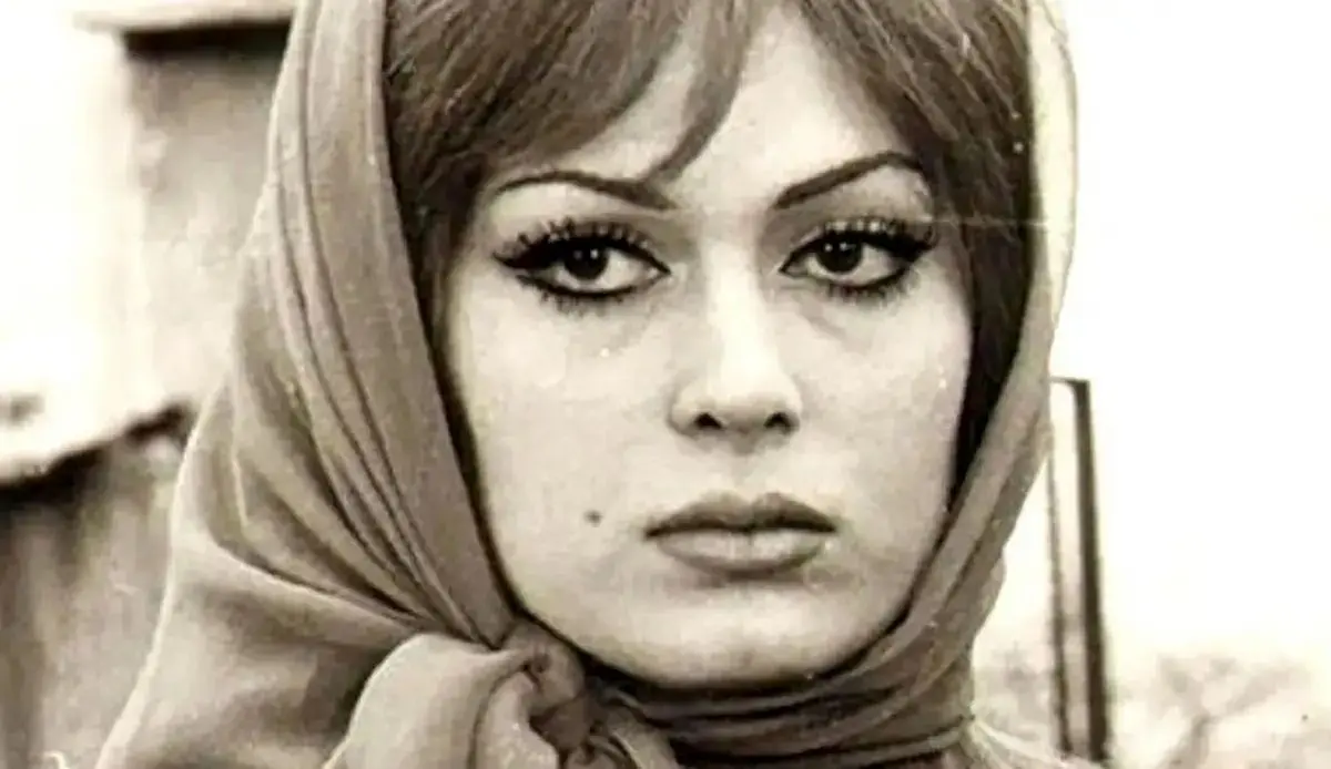 سفر در زمان؛ «آذر شیوا» با سبیل و در 25 سالگی؛ سال 1344/ عکس
