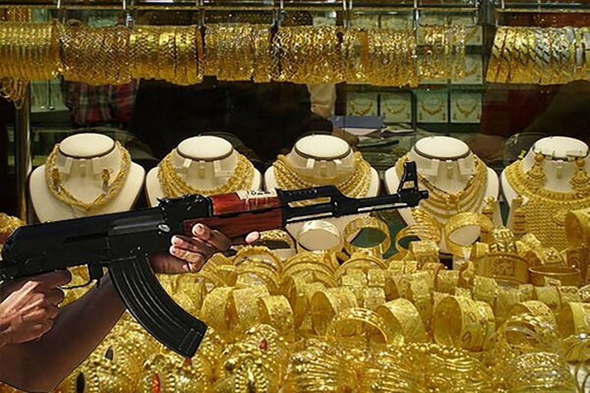 لحظه  سرقت از یک طلافروشی در تبریز/ ویدئو