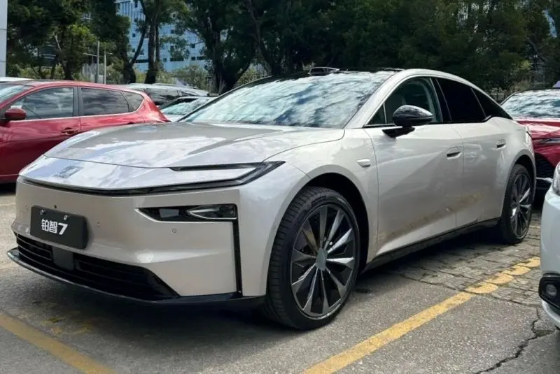 تویوتا bZ7 مدل 2026 رونمایی شد 