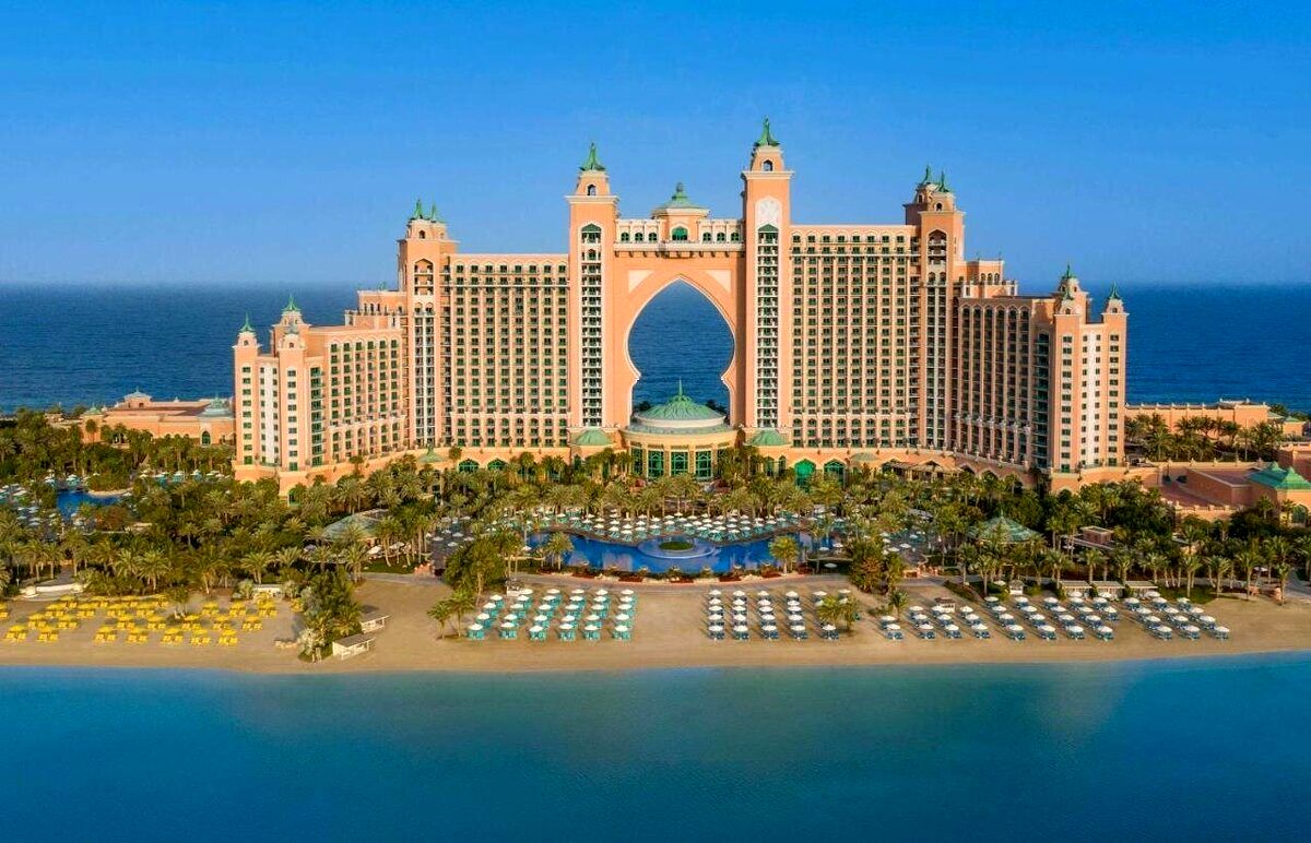 هر شب ۲/۵ میلیارد تومان / نمای داخلی خیره‌کننده از بهترین هتل دبی/ ویدئو