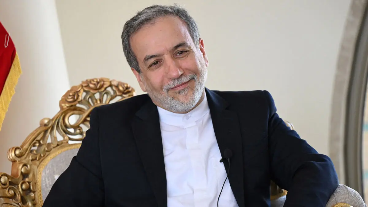اعلام شروط ایران برای توقف حملات دفاعی و گشایش تردد در تنگه هرمز/ پیام عراقچی به نمایندگی از شورای عالی امنیت ملی