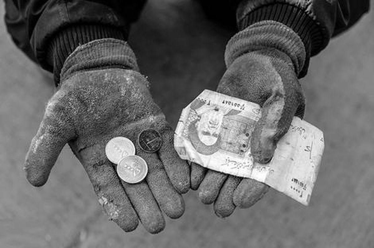 معاوضه اثاثیه منزل با برنج و روغن/ تصویری عجیب از رشد فقر