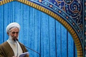 امام جمعه تهران: از روز اول کسی در مقابل دولت گارد نگیرد/ همگی از رییس جمهور توقع بجا و ممکن داشته باشند/ جزیره ای عمل کردن موجب اختلال نظام می‌شود