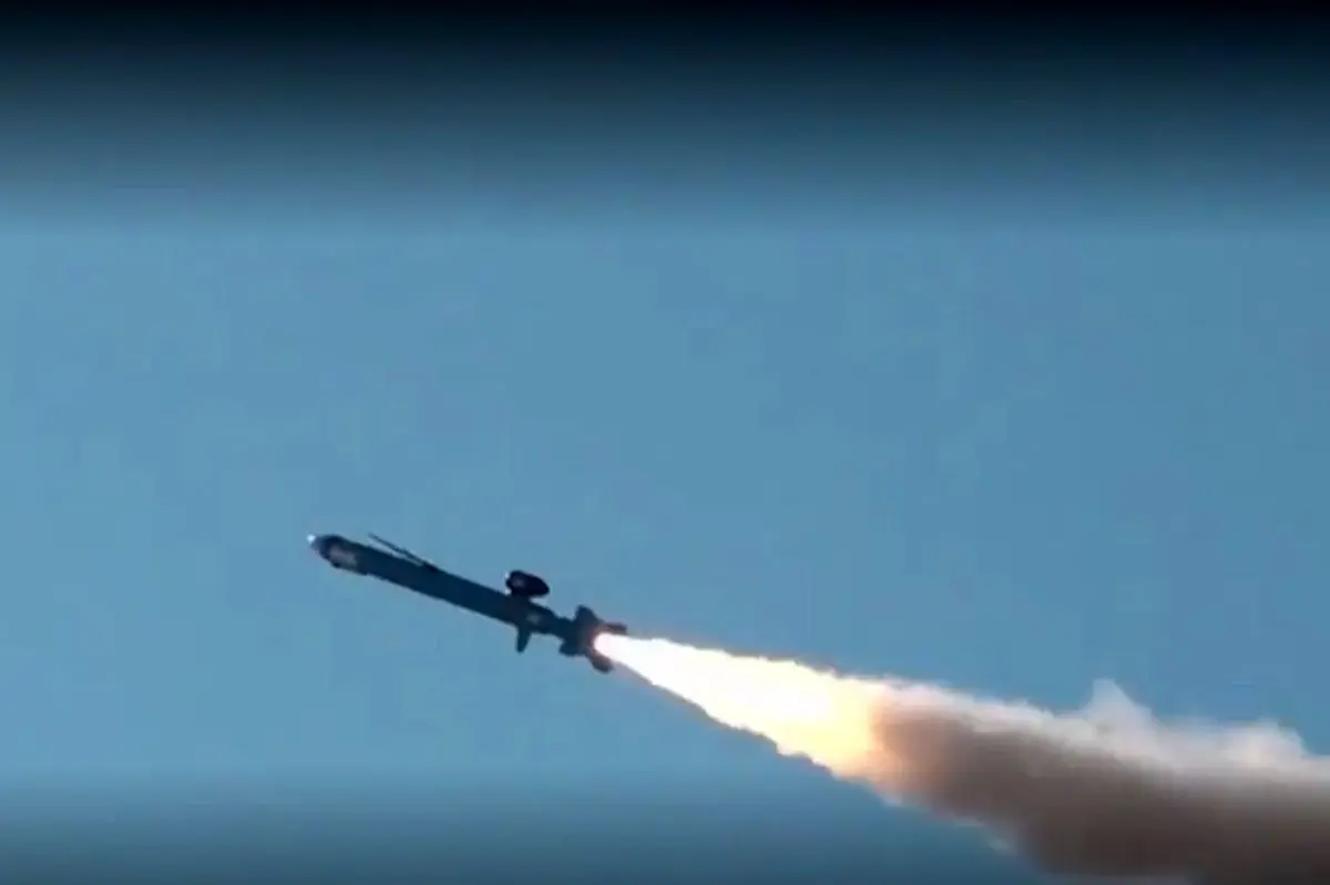  معرفی کروز ۱۰۰۰ کیلومتری سپاه؛ قاتل آمریکایی‌ها در بندر الشیوخ