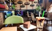 یک کافه در قم به دلیل «افتتاح بدون مجوز و برگزاری مراسم همراه با موسیقی زنده» برای همیشه پلمب شد