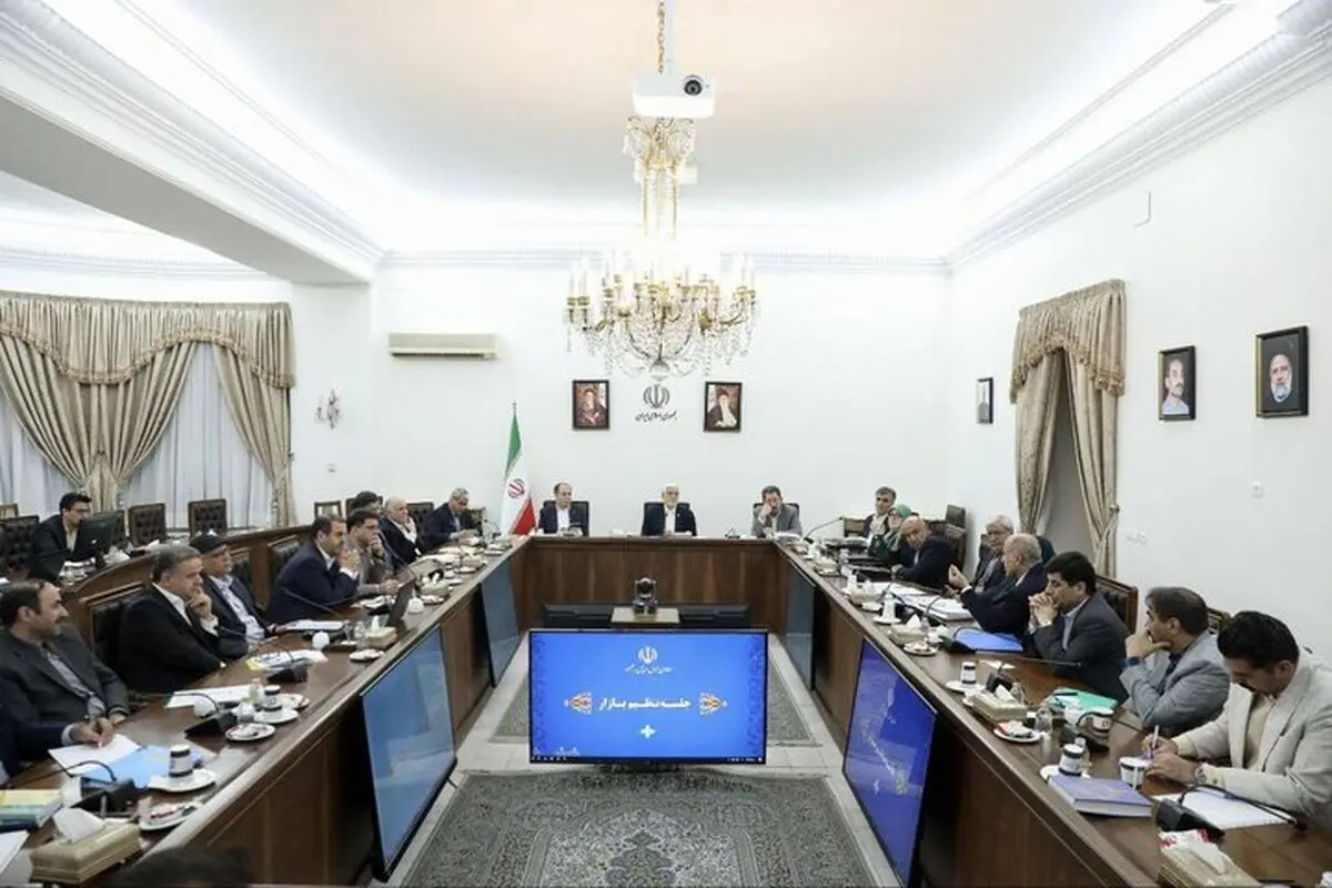 عارف: عوامل گرانی برخی کالاها با دقت بررسی شود
