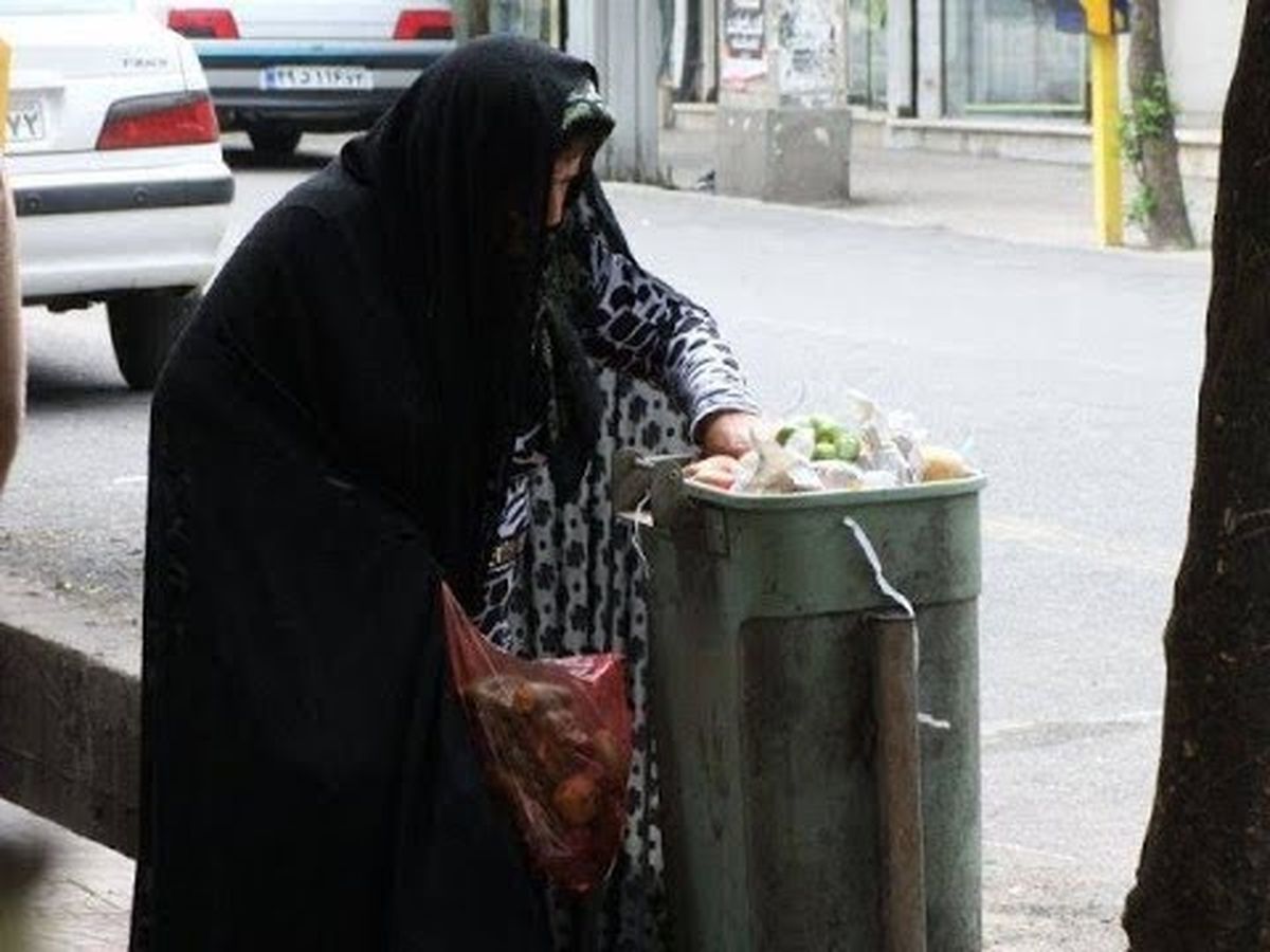 مردم با پژو میآیند و زباله بازیافتی میفروشند! با حقوق 5 تومن 6 تومن چه کنند؟