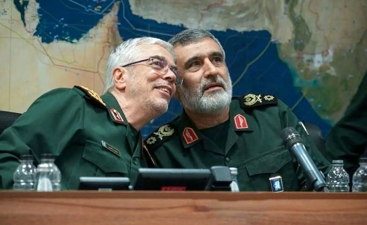 سفر به تاریخ؛ «سردار حاجی زاده و سردار سلیمانی» در کنار «سید حسن نصرالله»/ عکس

