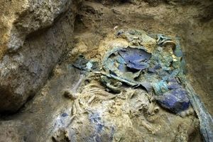  مقبره‌ای پر از «گنج» که در باغ زیتون کشف شد