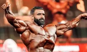 خوش و بش هادی چوپان با تماشاگران در کنار استیج بعد از پایان مسابقه آرنولد کلاسیک/ ویدئو