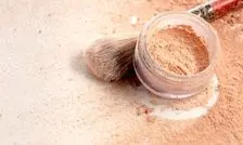 کارگاه های غیر قانونی تولید لوازم آرایشی/ویدیو