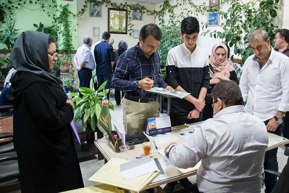 مدارس هیئت امنایی برای ثبت نام پول می گیرند؟