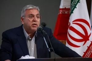 ما به دنبال بمب هسته‌ای نیستیم، اگر اجازه می‌دادند ساخت آن برای ما مشکلی نبود/ هزینه نساختن بمب اتمی از ساخت آن بیشتر است، زیرا شرایط نگهداری مواد داغ سخت است / اگر بخواهند زیر میز بزنند، ما هم می‌زنیم