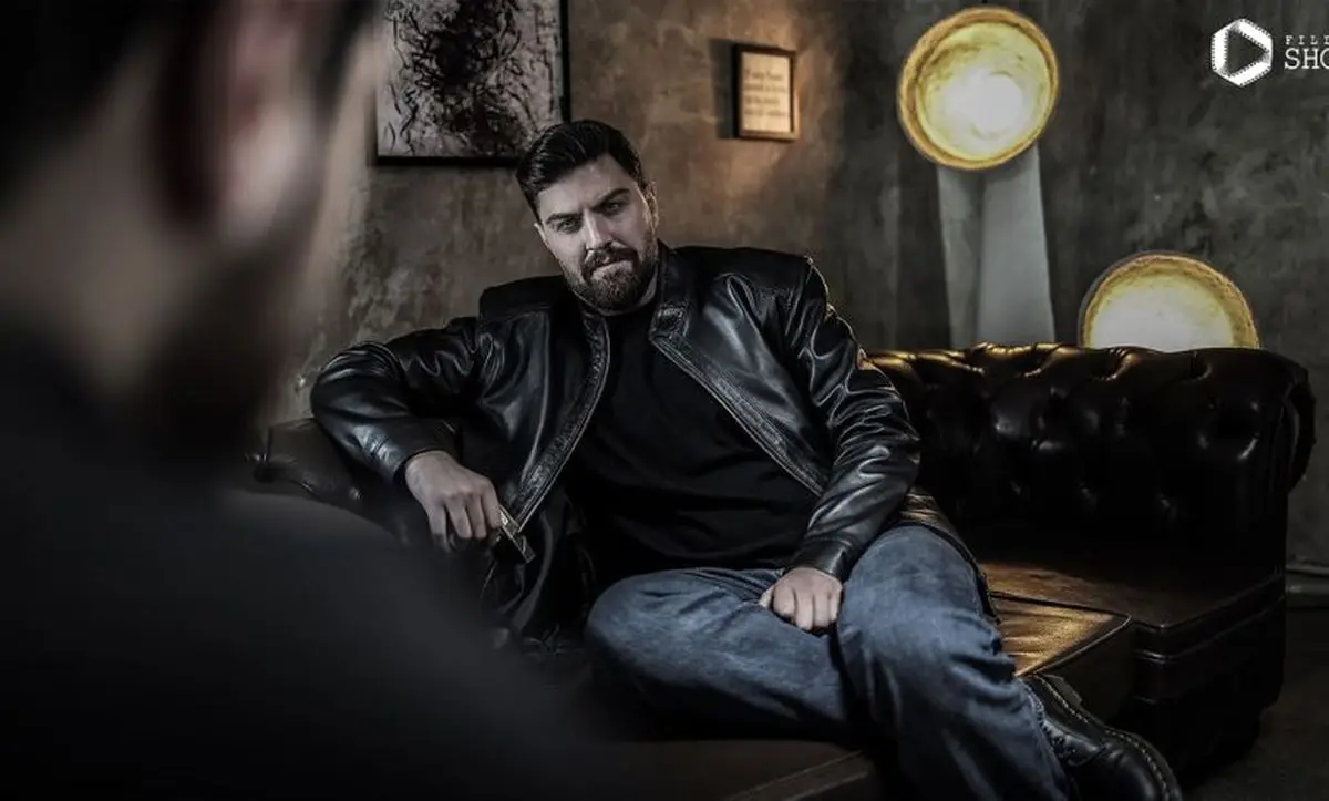 کامیار سریال شغال: اگر پدرم حسن فتحی نبود آدم موفق تری بودم/ ویدئو