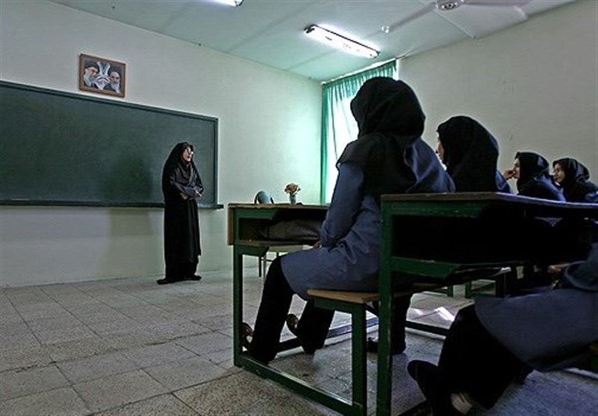 "دانشآموزان دختر متأهل" میتوانند در نوبت روزانه مدارس ادامه تحصیل دهند