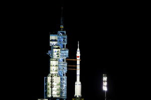 چین در رقابت با استارلینک درصدد استقرار 13 هزار ماهواره در مدار زمین است

