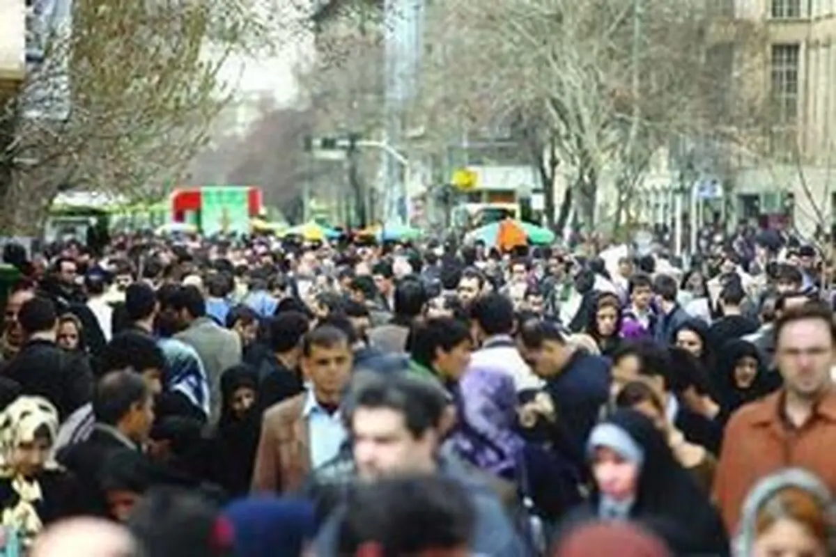 ایرانی‌ها وقت‌شان را کجا خرج می‌کنند؟ / اسکرول بیشتر از یادگیری!