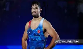 کشتی‌گیران ترکیه زیر آوار/ ستاره کشتی ترکیه: منتظر کمک‌های فوری هستیم
