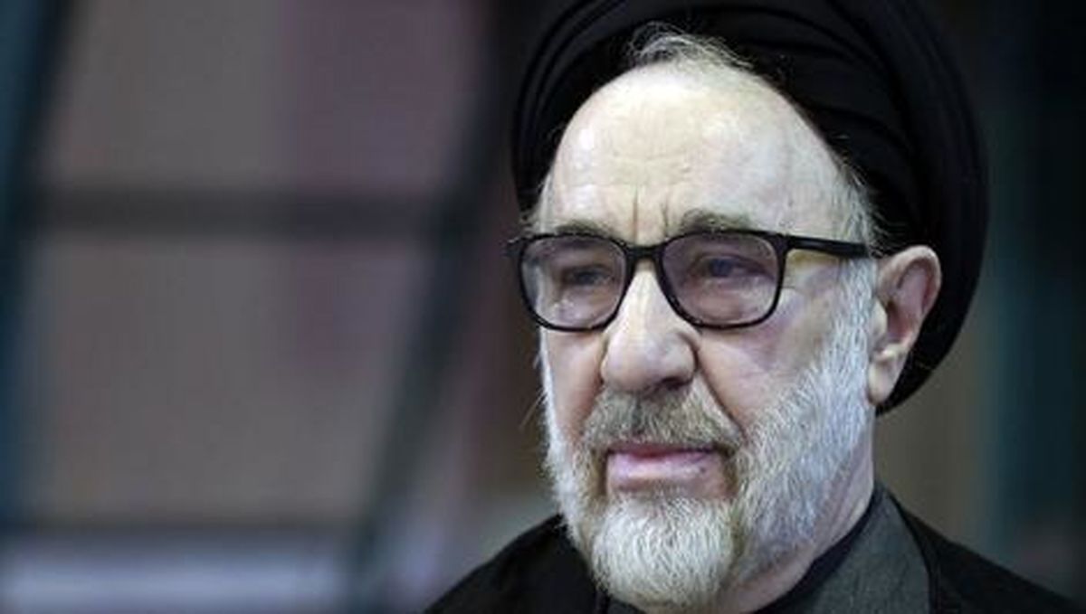 تسلیت سید محمد خاتمی به سید حسین خمینی در پی درگذشت همسر شهید آیتالله سیدمصطفی خمینی