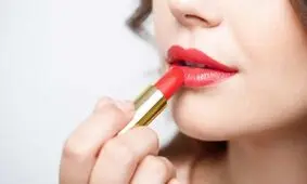 اشتباهات اصلی هنگام رژلب زدن