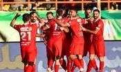 پرسپولیس با بُرد و صدرنشینی موقتی به دربی رسید/ ارونوف باز هم ناجی شد


