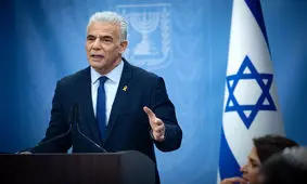 ارزیایی لاپید از گزارش ادعایی «سی‌ان‌ان» درباره حمله اسرائیل به ایران

