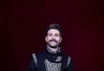 تصاویری از حضور هنرمندان در مراسم خاکسپاری حمید هیراد