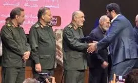 تقدیر فرمانده کل سپاه از امین امرایی مدیرعامل پتروشیمی مارون 