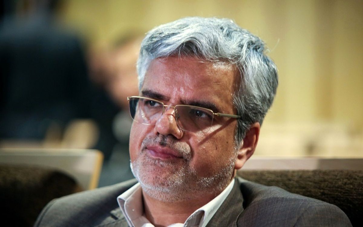 احضار محمود صادقی به دادسرا/ عکس