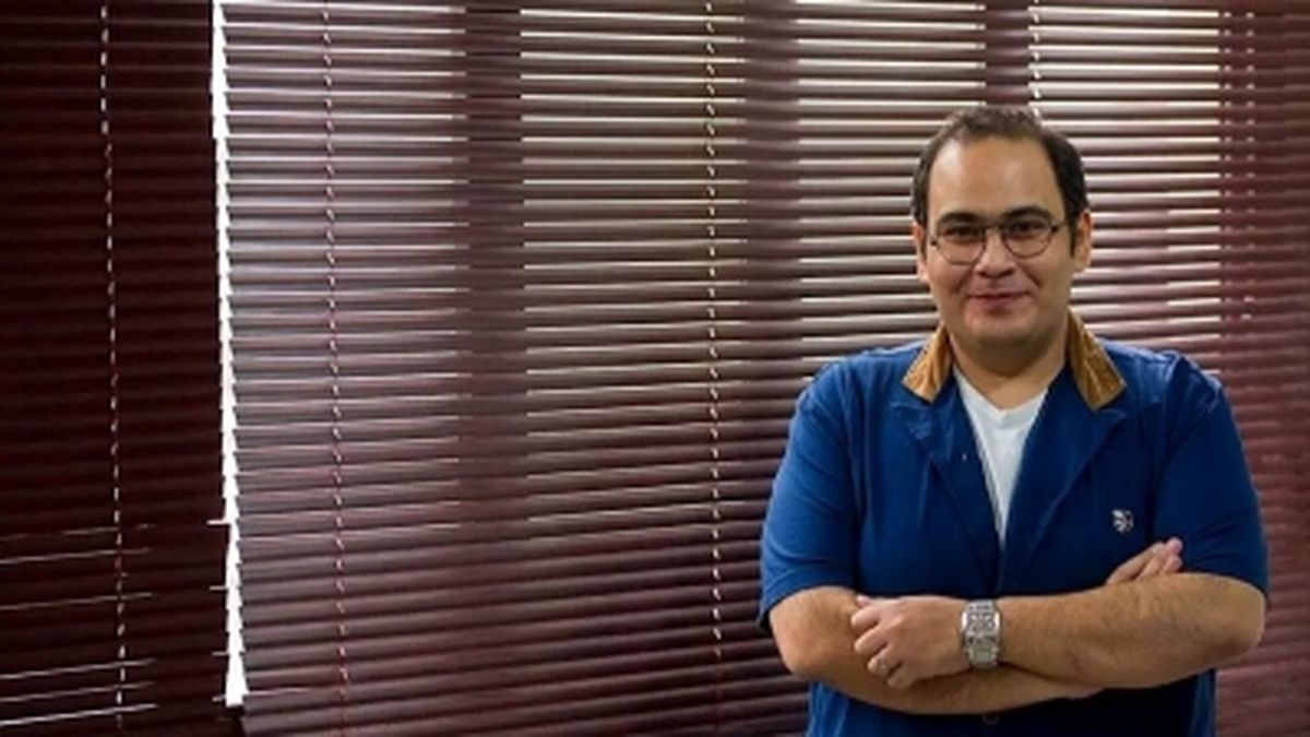 دابسمش تلخ مرحوم رضا داوودنژاد با خواهرزادهاش با آهنگ هندی/ ویدئو