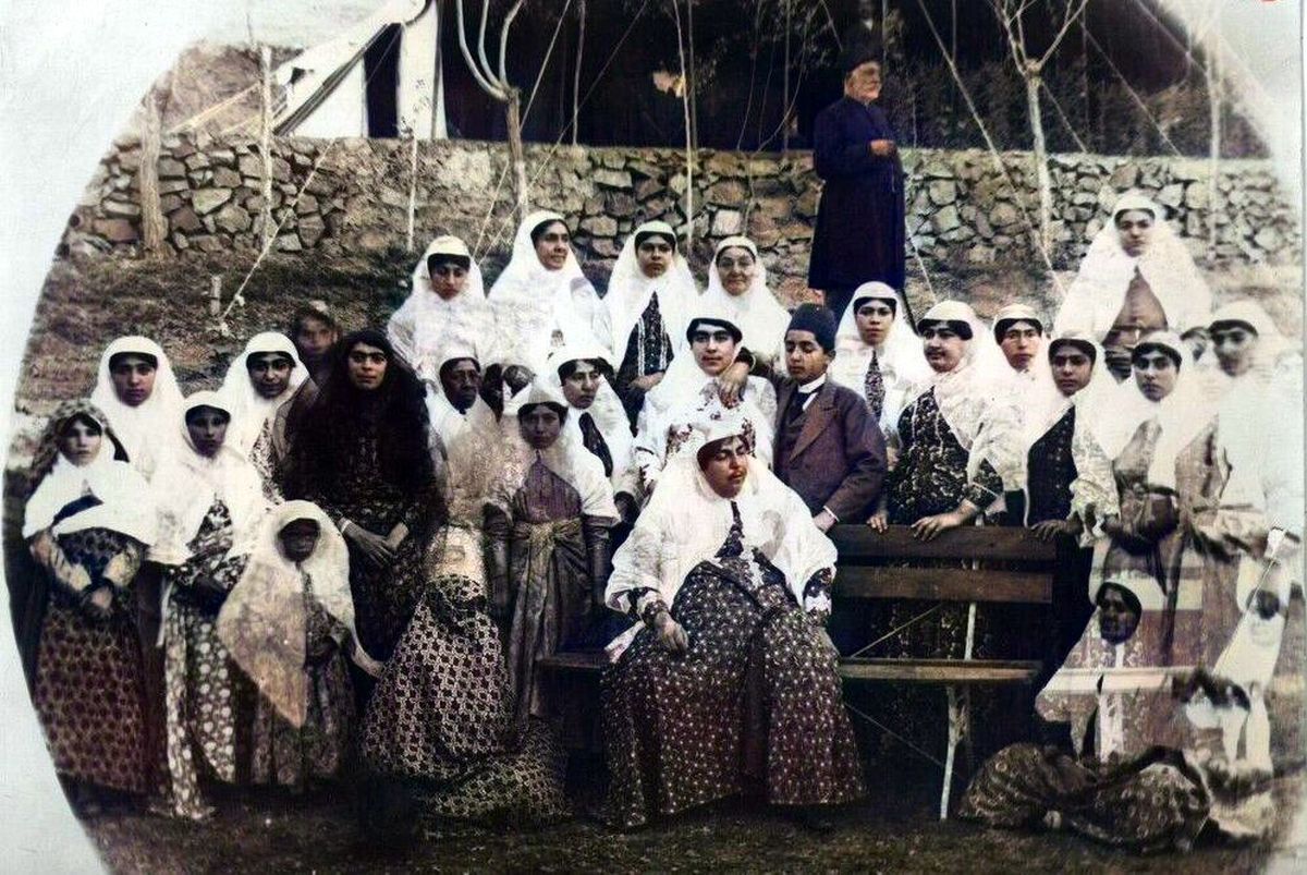 حرمسرای شاهان قاجار: نگاهی به تعداد همسران و زندگی در کاخ‌های سلطنتی


