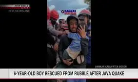 نجات کودک ۶ ساله از زیر آوار زلزله در اندونزی