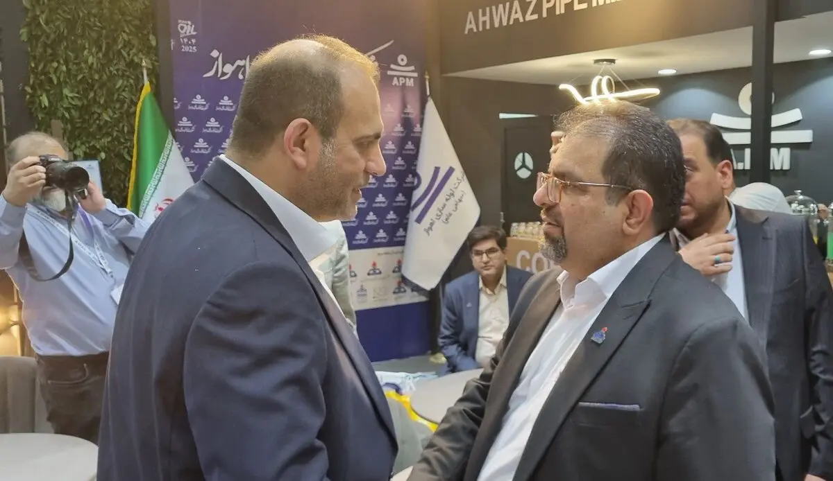 بازدید مدیرعامل شرکت ملی گاز ایران از غرفه شرکت لوله‌سازی اهواز در نمایشگاه بین المللی نفت و گاز تهران ۱۴۰۴