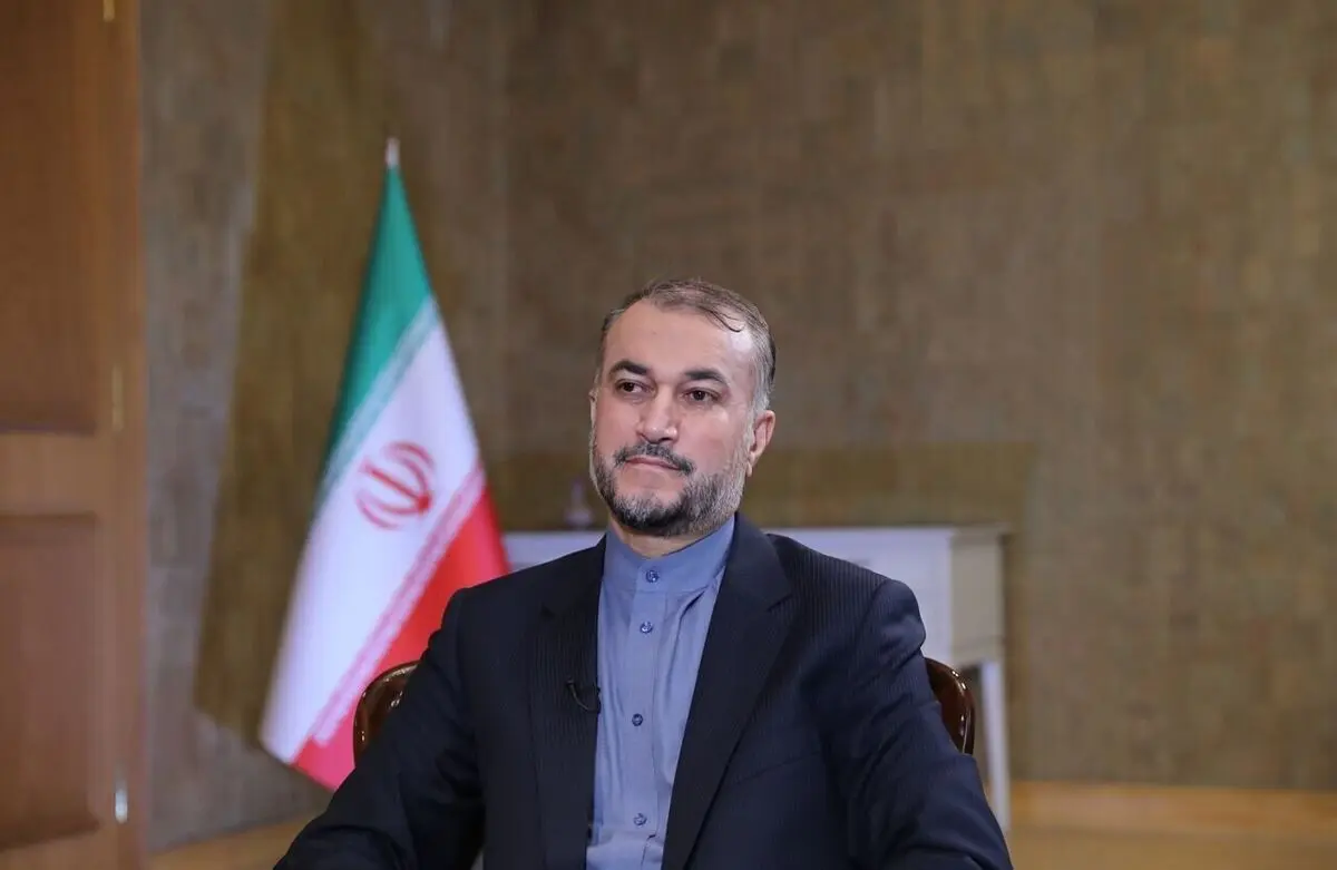 اقدام جالب امیرعبداللهیان برای تشکر از سردار حاجی‌زاده/ عکس

