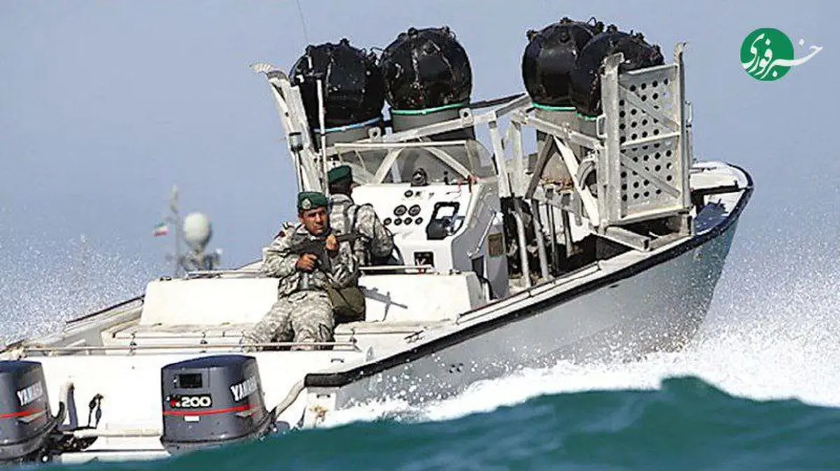 مرین مین ریزی در تنگه هرمز در رزمایش نیروی دریایی سپاه / ویدئو