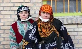 چهره روز؛ «روناک» سریال نون خ با تیپ متفاوت در کردستان 