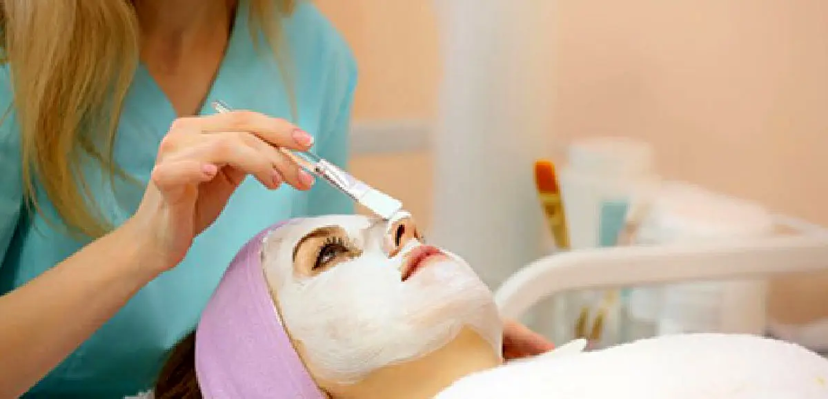 برای فیشال و تراپی پوست به کجا مراجعه کنیم؟