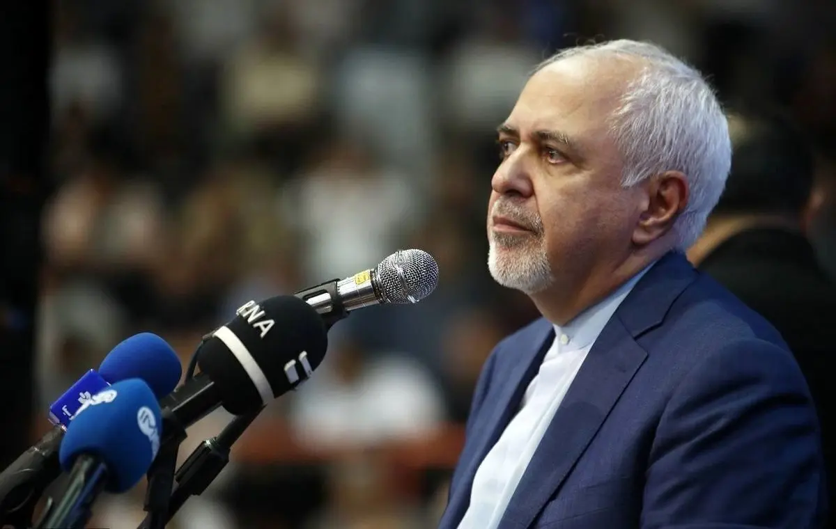 ظریف: خیلی‌ متفاوت است که خشک مغزها و چماق به دست ها در پاستور باشند یا پزشکیان