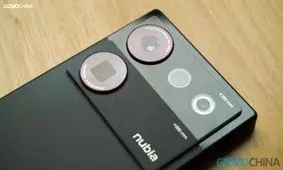 تلفن‌همراهی که مردان عاشق آن می‌شوند