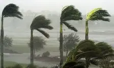 طوفان سهمگین در سواحل چابهار؛ بیش از ۱۰ لنج ماهیگیری غرق شد