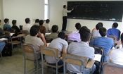 بحث و جدال عجیب بین معلم و دانش آموز در کلاس درس/ ویدئو