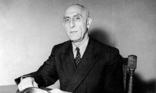 مصدق «پیرمرد لجوج و یک‌دنده» نبود و حداکثر تلاش ممکن را برای مذاکره و مصالحه انجام داد/ او غرب‌ستیز، مدنیت‌ستیز و تجددستیز نبود/ مصدق مانند رهبران استقلال آمریکا مخالف نفوذ، مداخله و سلطه انگلیس در ایران بود اما مخالف فرهنگ، تمدن و نظام سیاسی انگلیس نبود