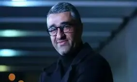  وکیل پژمان جمشیدی: نهایتاً می توانند اتهام «رابطه نامشروع» وارد کنند نه «تجاوز» که آن هم تبرئه می شود/ ارتباط نامشروع لزوماً یک ارتباط بدنی نیست و حتی می تواند پیامک را هم شامل شود/ این سومین خروج پژمان جمشیدی از کشور در جریان پرونده است

