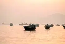 آسیب دیدن 2 کشتی متعلق به قطر و عربستان در نزدیکی تنگه هرمز/ دوحه: حمله‌ای غیرقابل قبول به امنیت دریایی است
