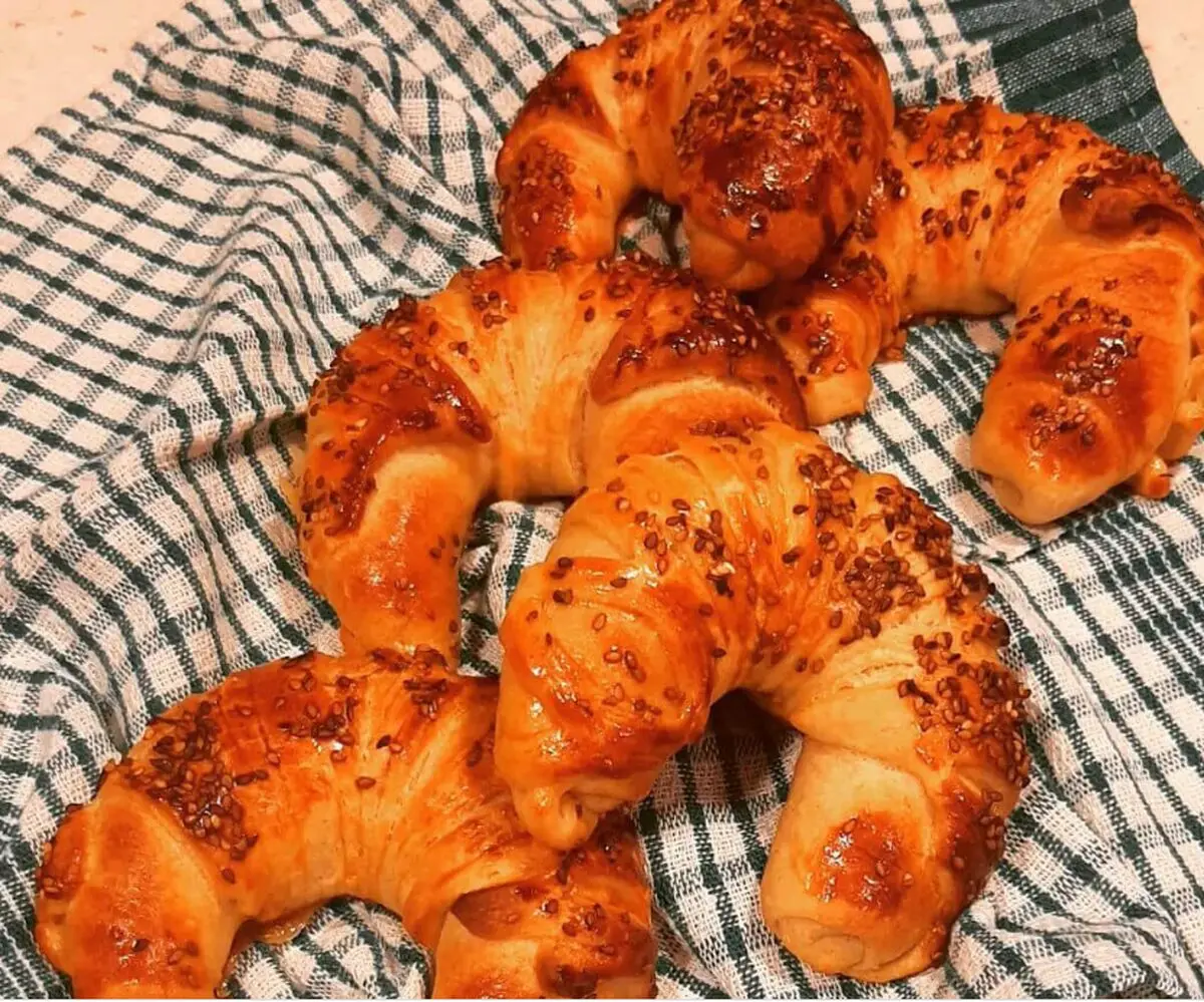 طرز تهیه نان پنیری ترکیه ساده و خوش طعم