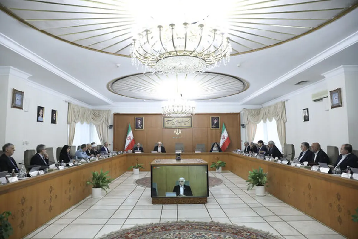 بیانات رهبر معظم انقلاب، راهبرد دولت است/ رسانه‌ها و افراد از پیش‌داوری و اظهارنظرهایی که ممکن است موجب تضعیف نظام شود پرهیز کنند