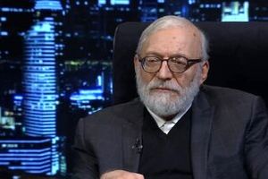 انتقاد روزنامه اصولگرا از صداوسیما: کارشناسان تلویزیون سفارشی و تکراری اند
