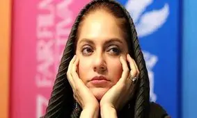 مهناز افشار پشت وانت نیسان در ایران