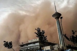 طوفان و گرد و خاک به تهران رسید/ ویدئو