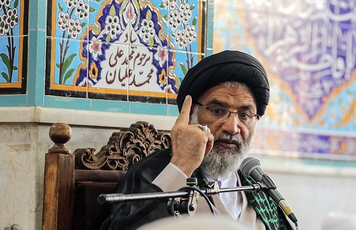 امام جمعه اهواز: آمریکا بداند ما به ناچار با او و قدرتها شاخ به شاخ خواهیم شد/ امت اسلامی اراده کرده است شاخ آمریکا را برای همیشه بشکند
